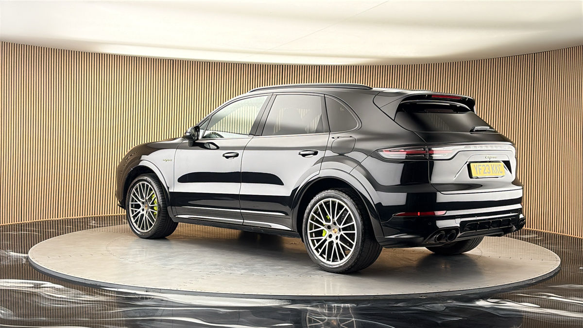 More views of Porsche Cayenne