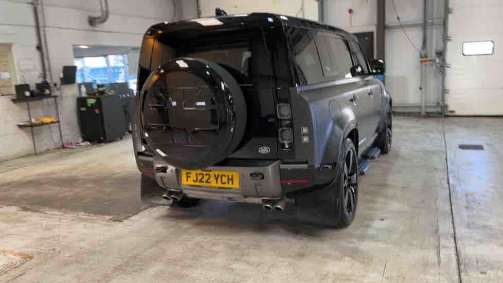 More views of Land Rover Defender 110