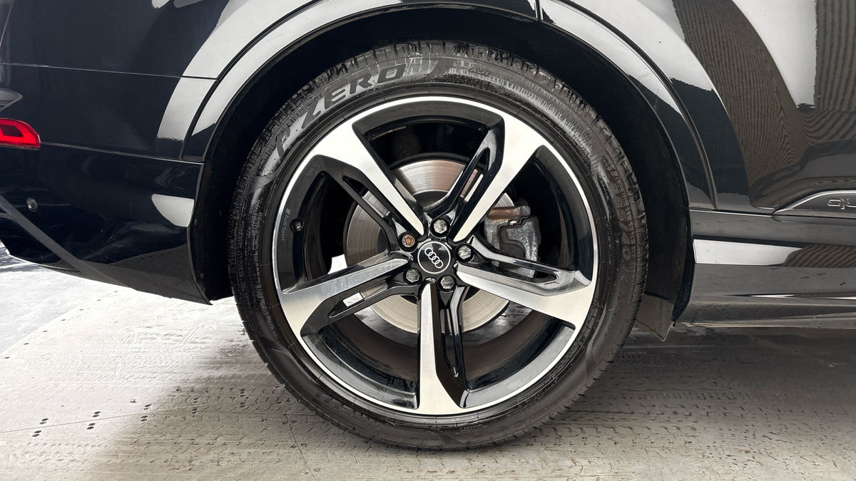 Audi Q7 Image 10