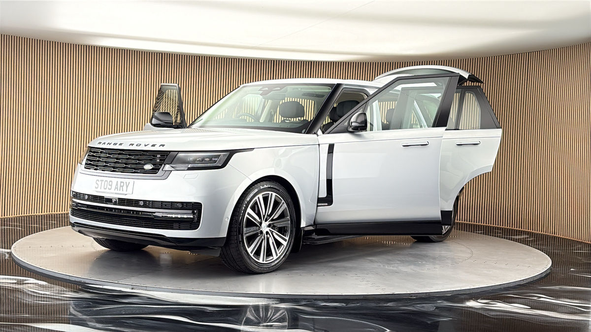 More views of Land Rover Range Rover