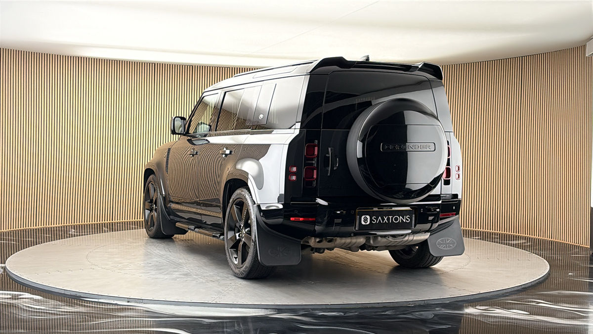 More views of Land Rover Defender 110