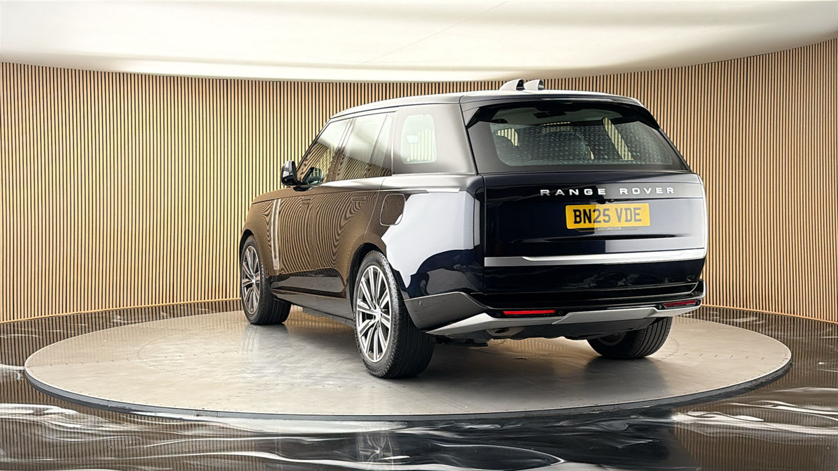 More views of Land Rover Range Rover