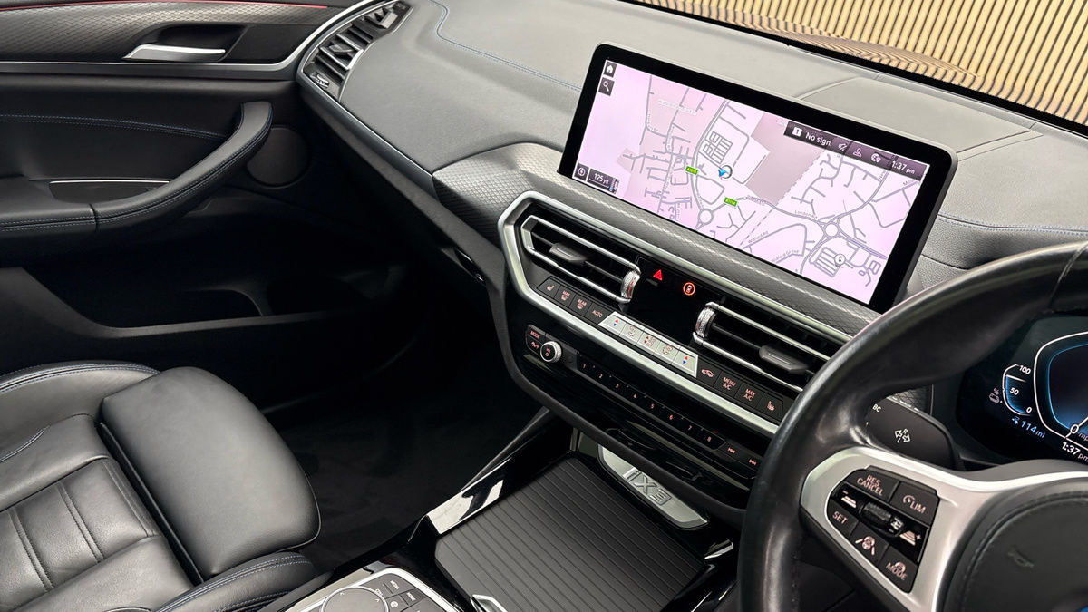 BMW iX3 Image 18