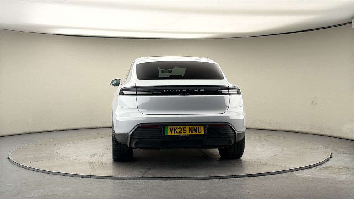 More views of Porsche Macan