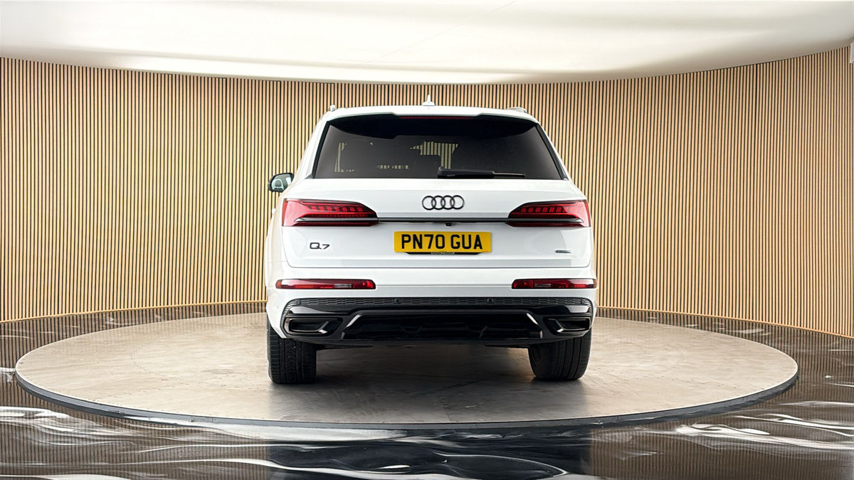 More views of Audi Q7