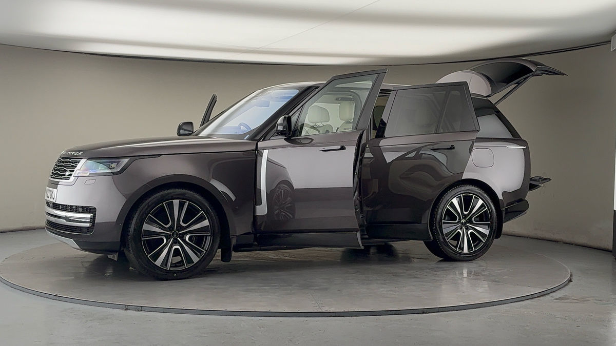 More views of Land Rover Range Rover