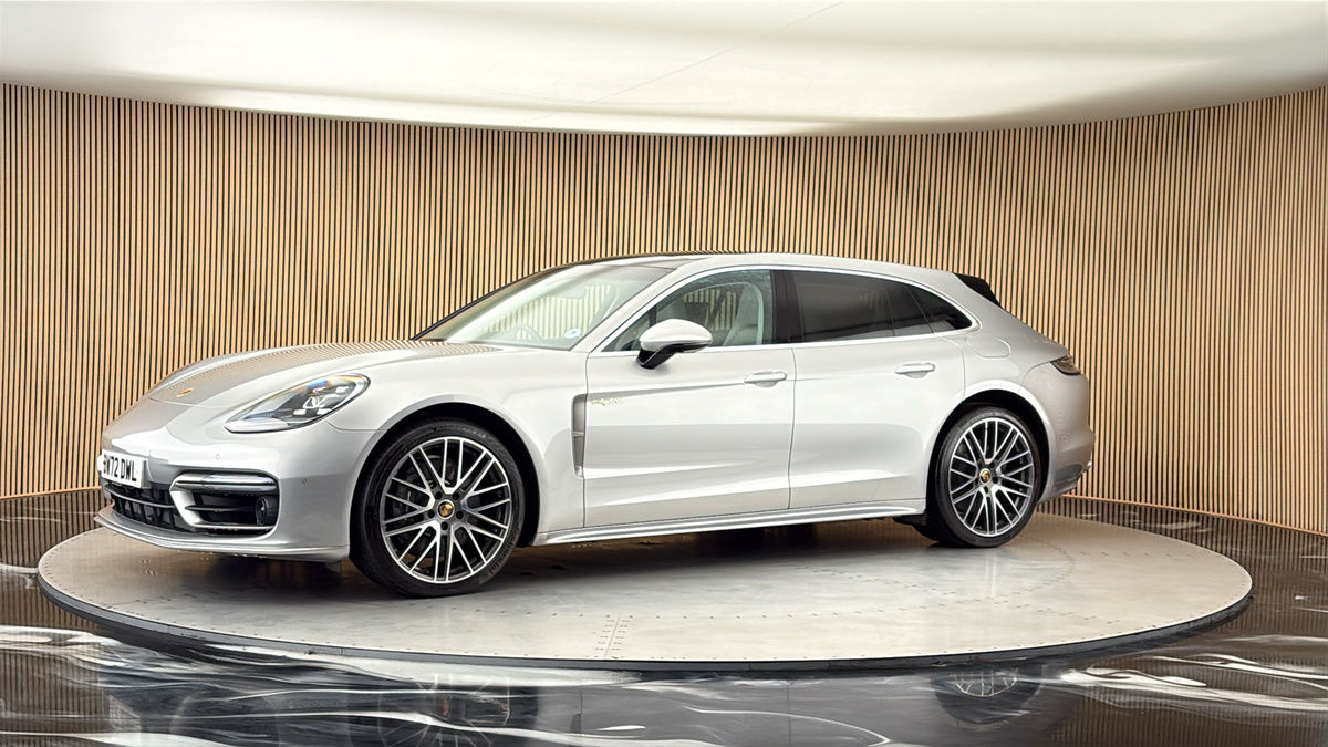 More views of Porsche Panamera
