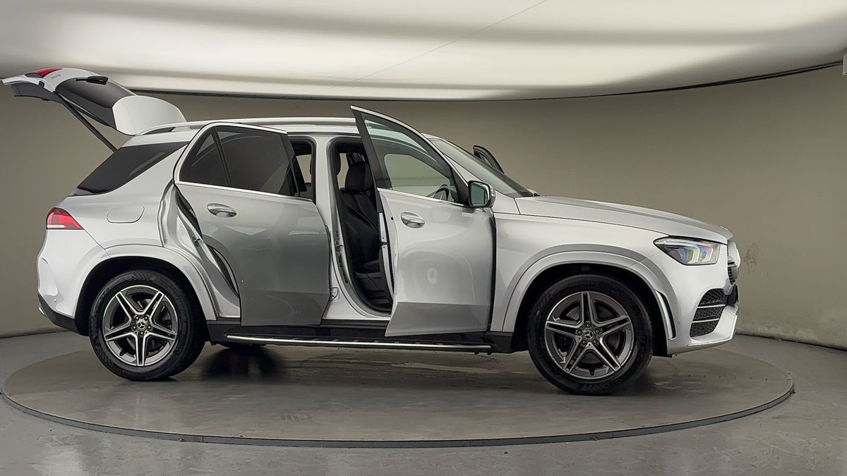 More views of Mercedes-Benz GLE