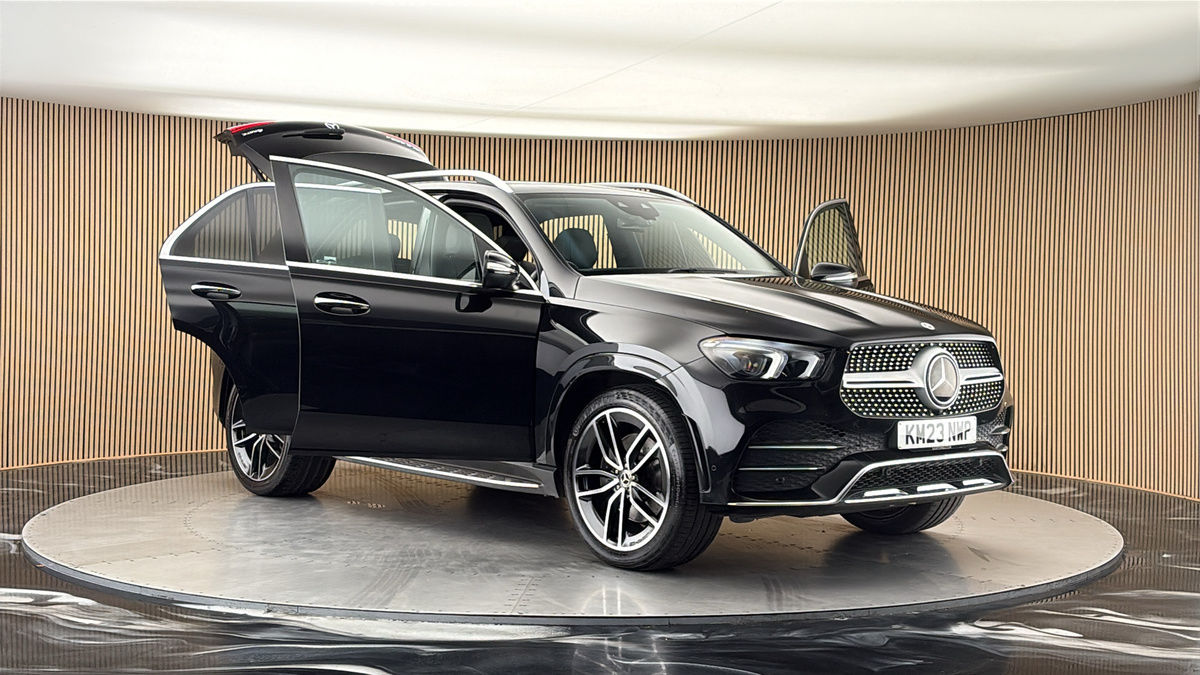 More views of Mercedes-Benz GLE