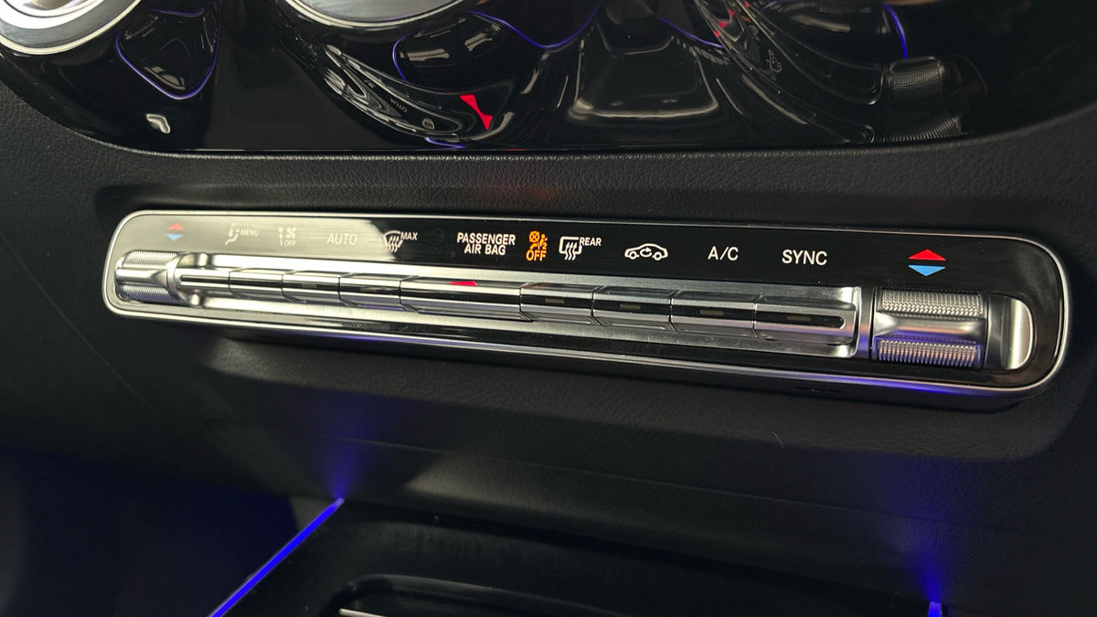 Mercedes-Benz GLA Image 6