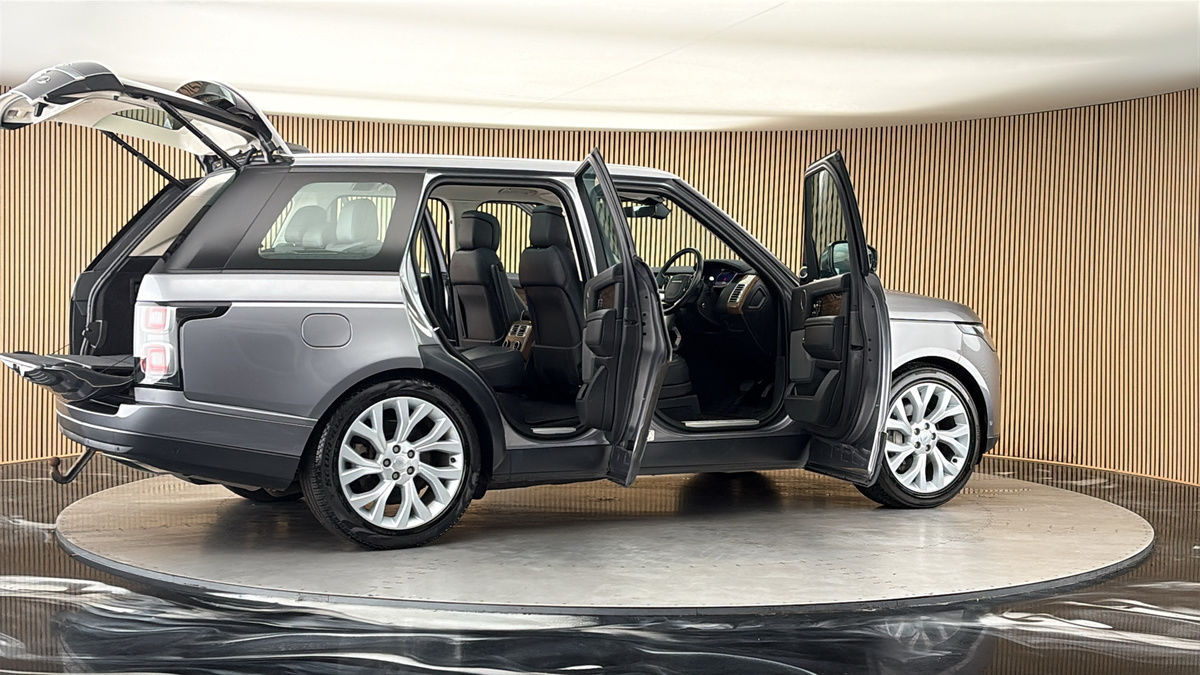 More views of Land Rover Range Rover