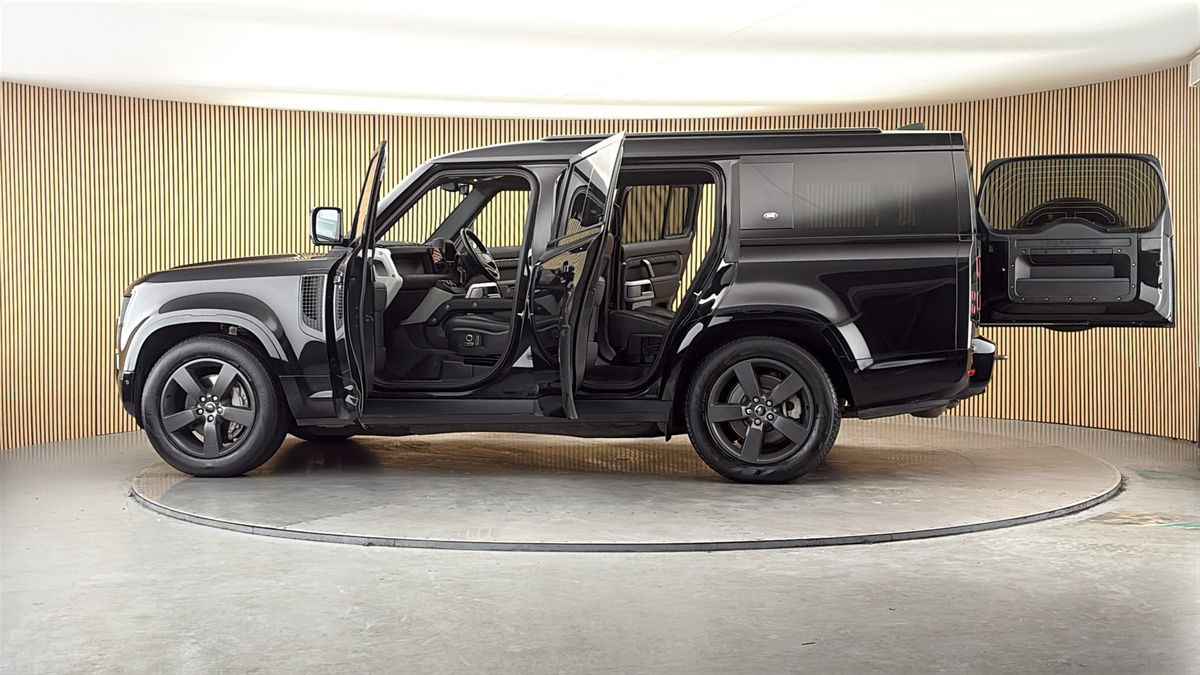 More views of Land Rover Defender 130