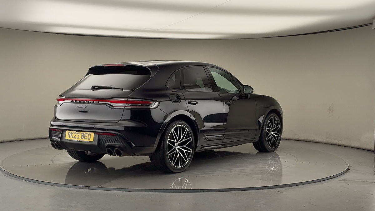 More views of Porsche Macan