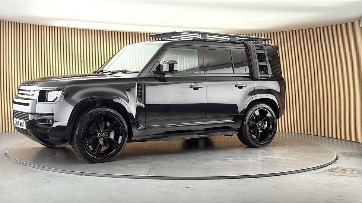 More views of Land Rover Defender 110