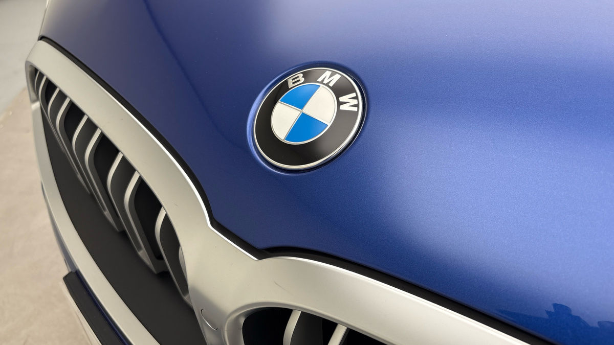 BMW 8 Series Image 24