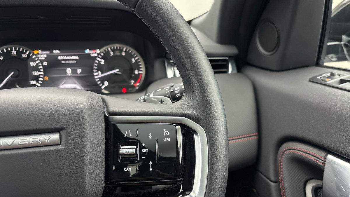 Land Rover Discovery Sport Image 14