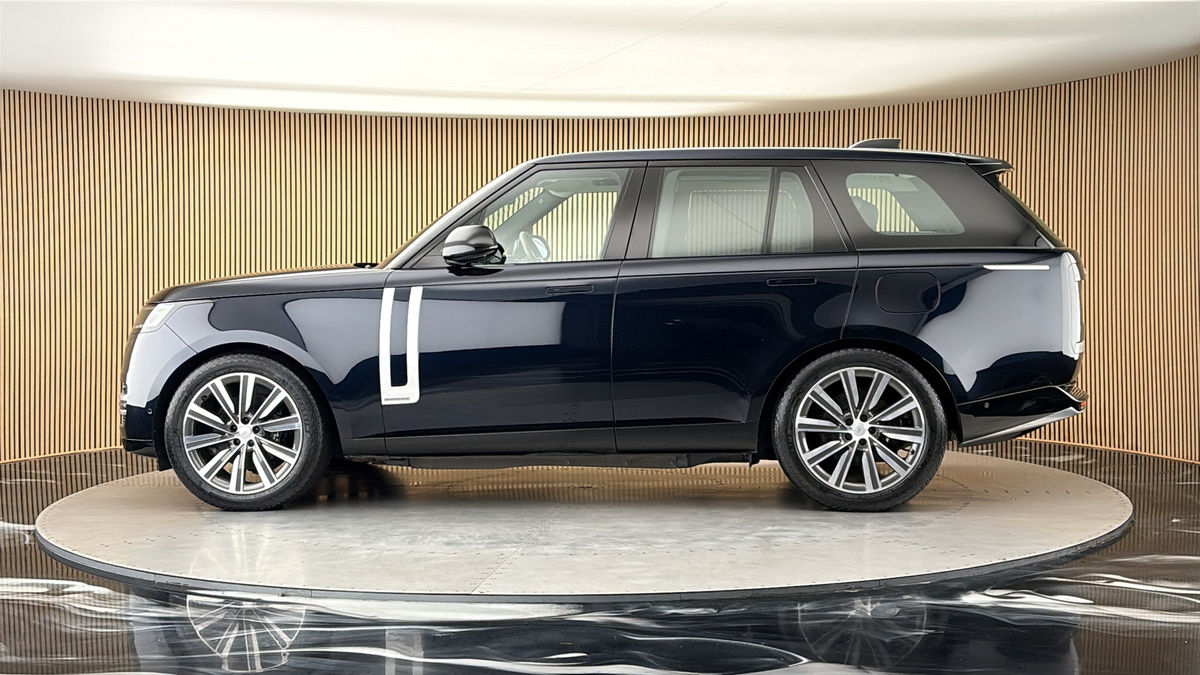 More views of Land Rover Range Rover