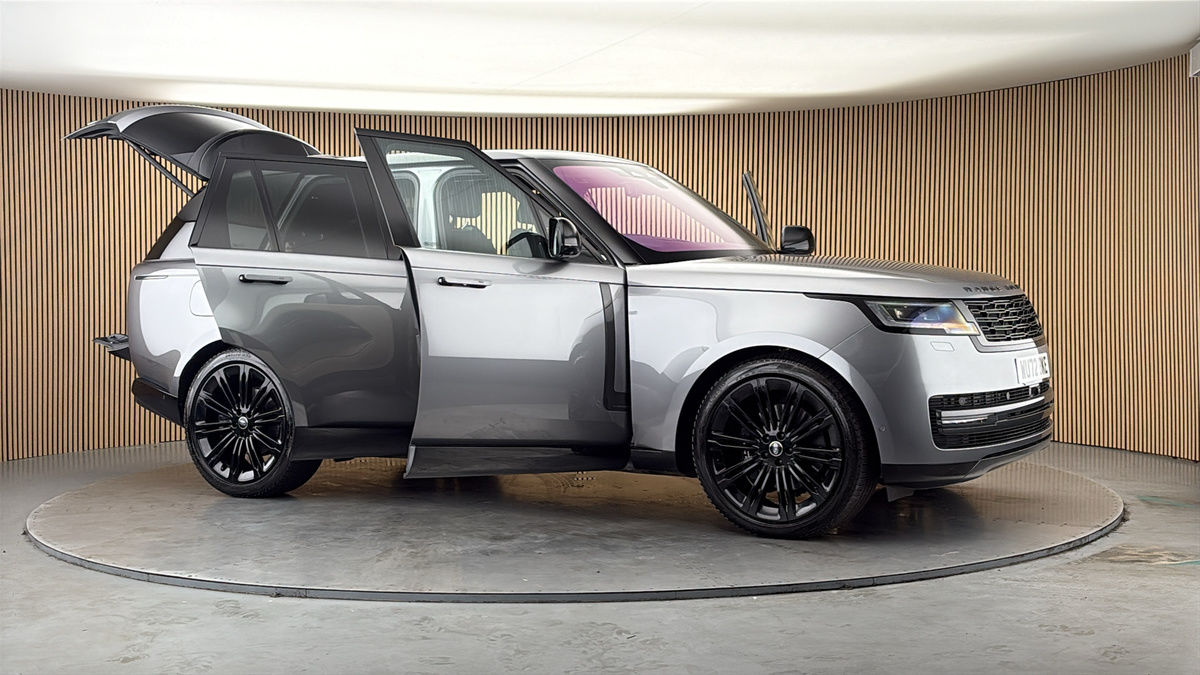 More views of Land Rover Range Rover