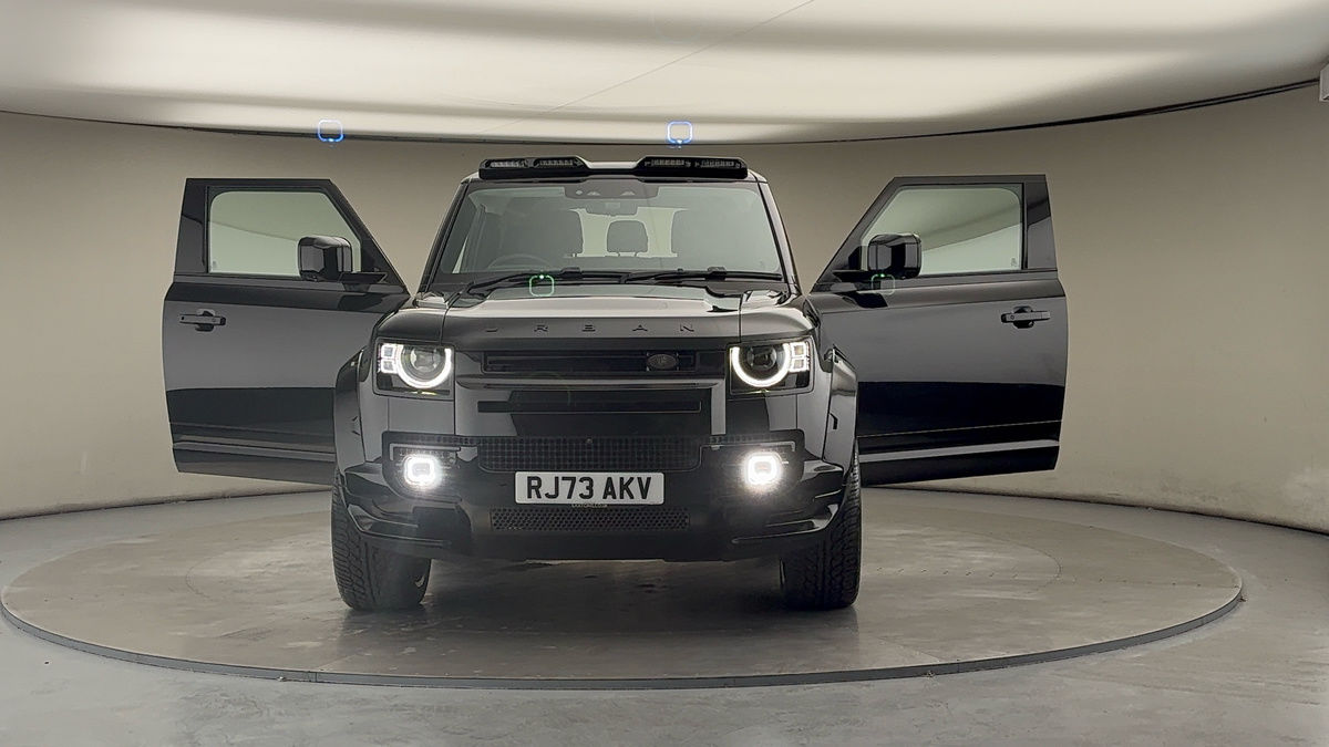 More views of Land Rover Defender 90