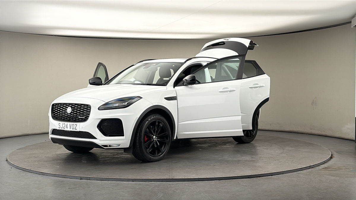 Jaguar E-PACE Image 22