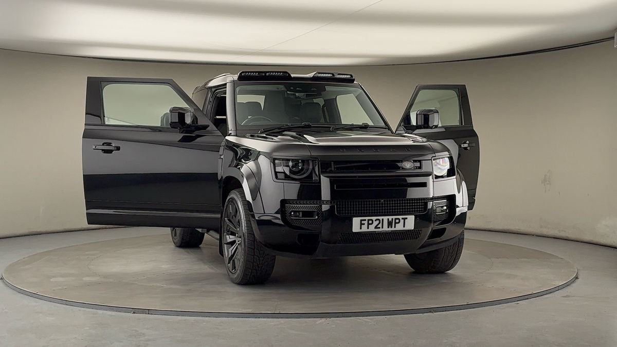 More views of Land Rover Defender 90