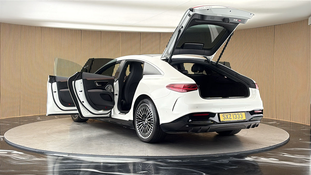 Mercedes-Benz EQS Image 23
