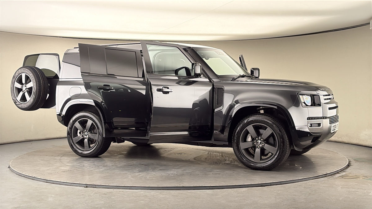 More views of Land Rover Defender 110