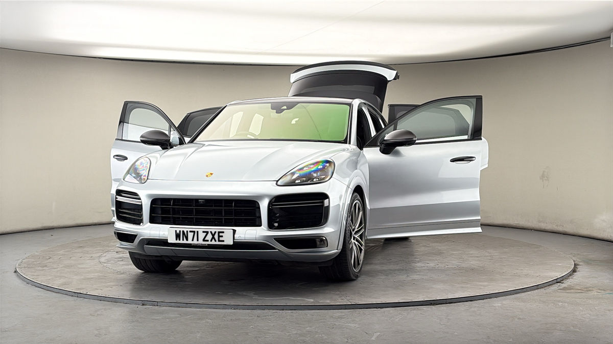 More views of Porsche Cayenne