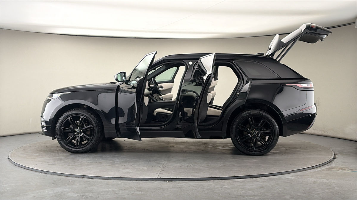 More views of Land Rover Range Rover Velar