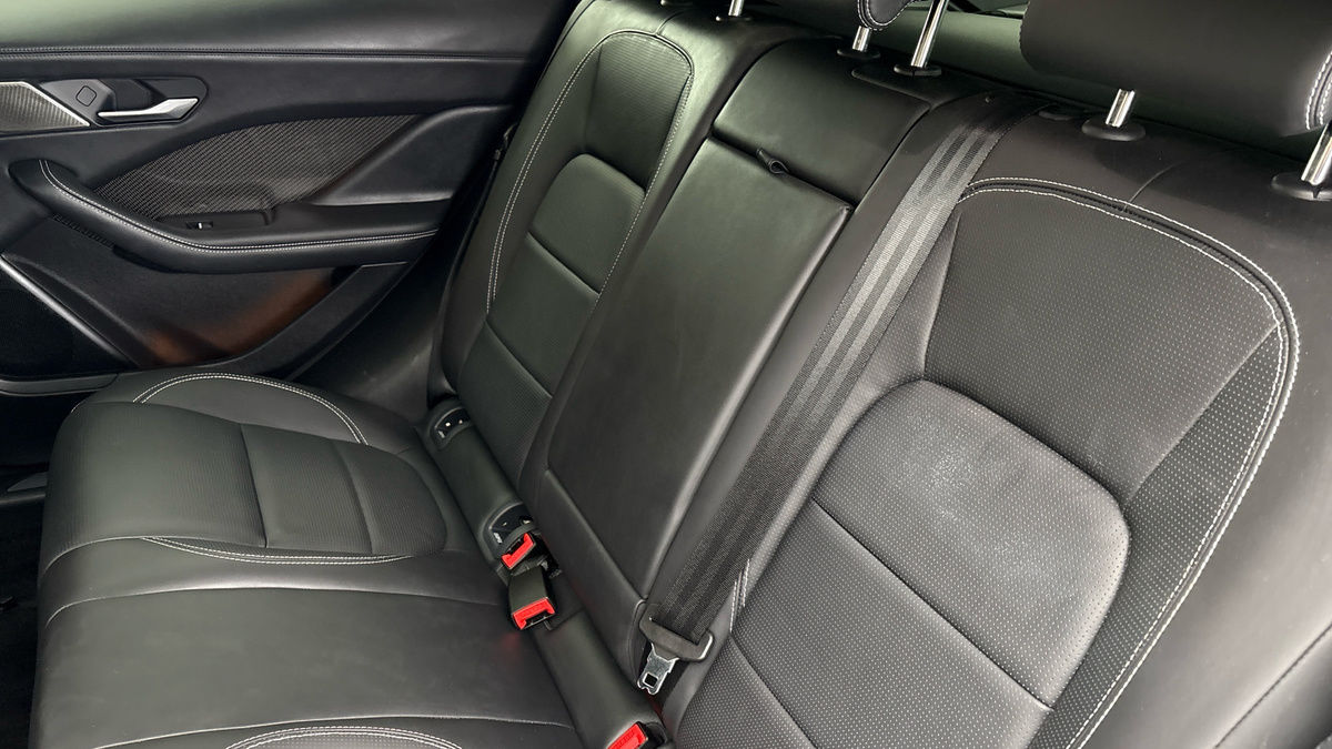 Jaguar I-PACE Image 8