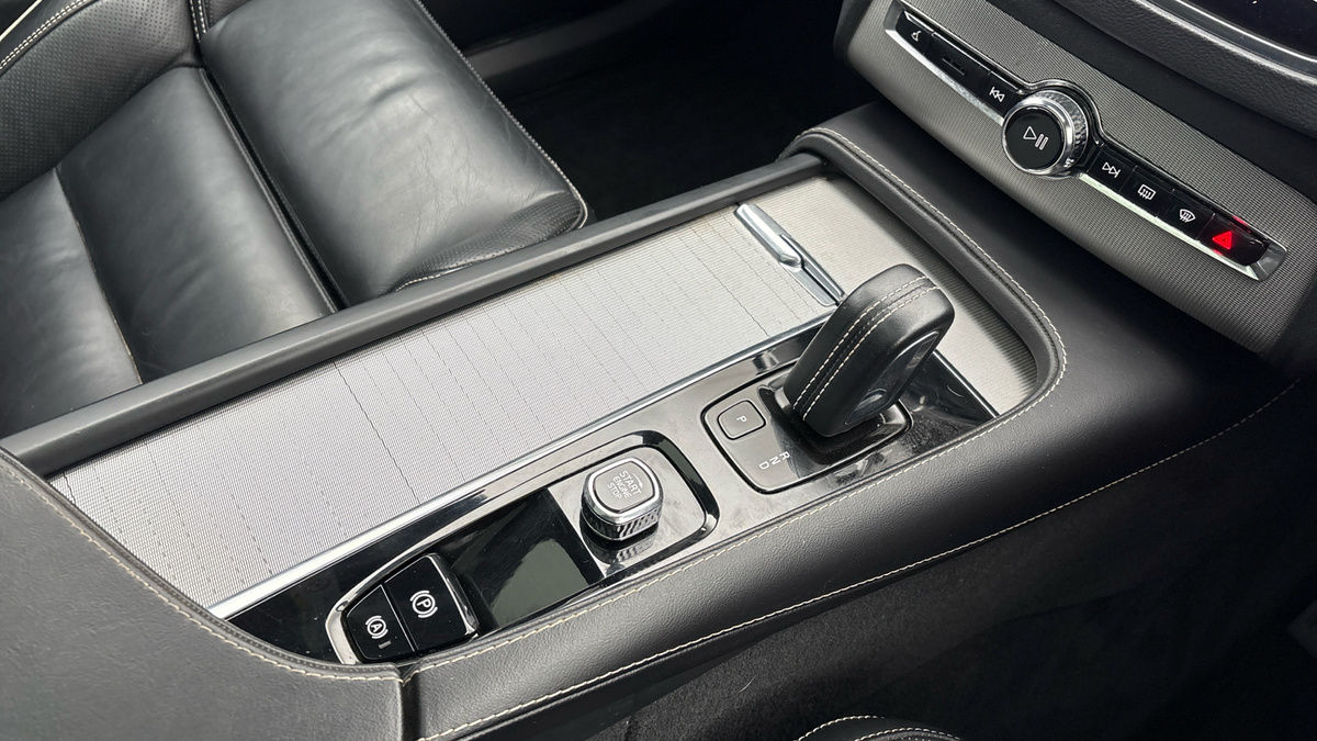 Volvo XC90 Image 18