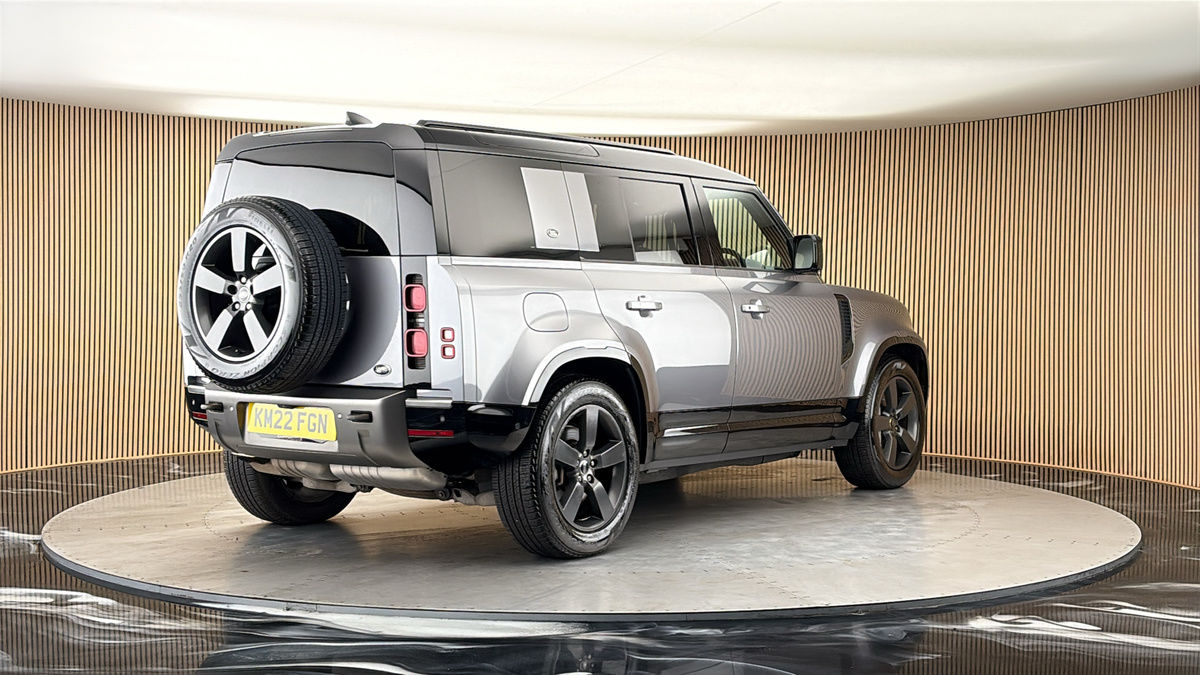 More views of Land Rover Defender 110