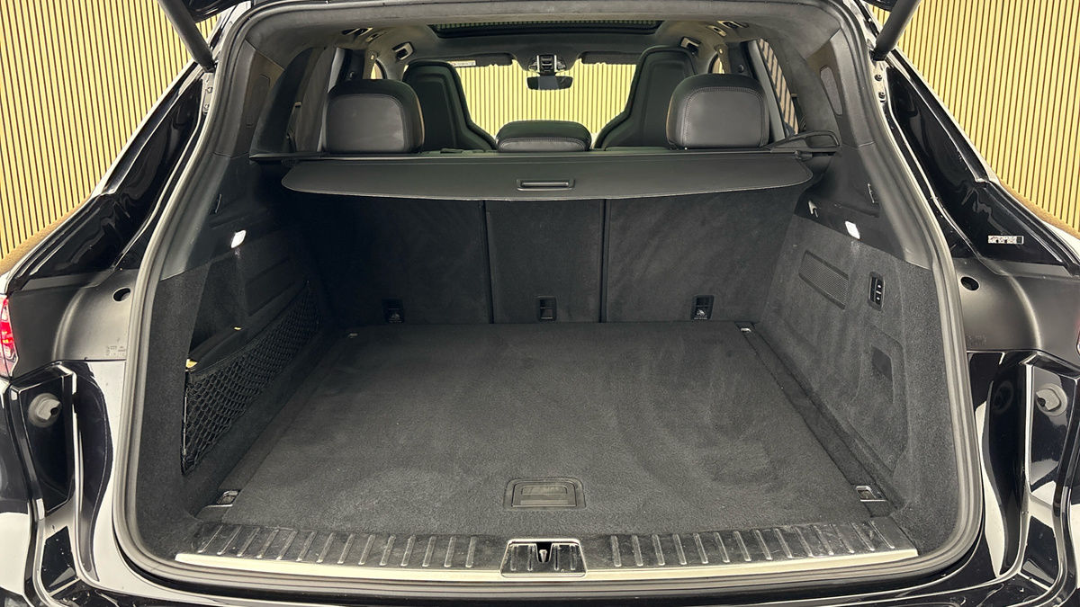 Porsche Cayenne Image 11