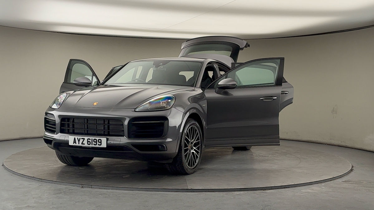 More views of Porsche Cayenne