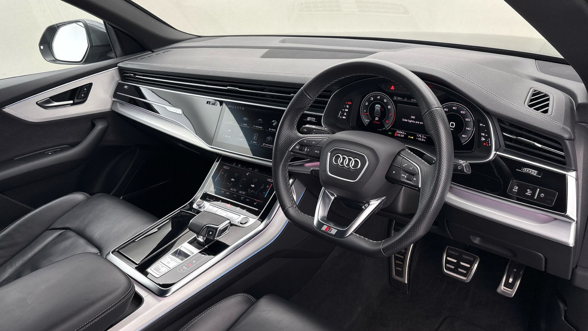 Audi Q8 Image 5