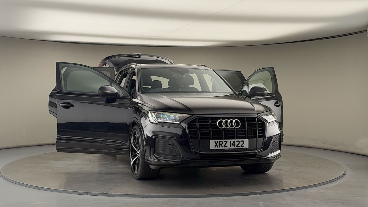 More views of Audi Q7