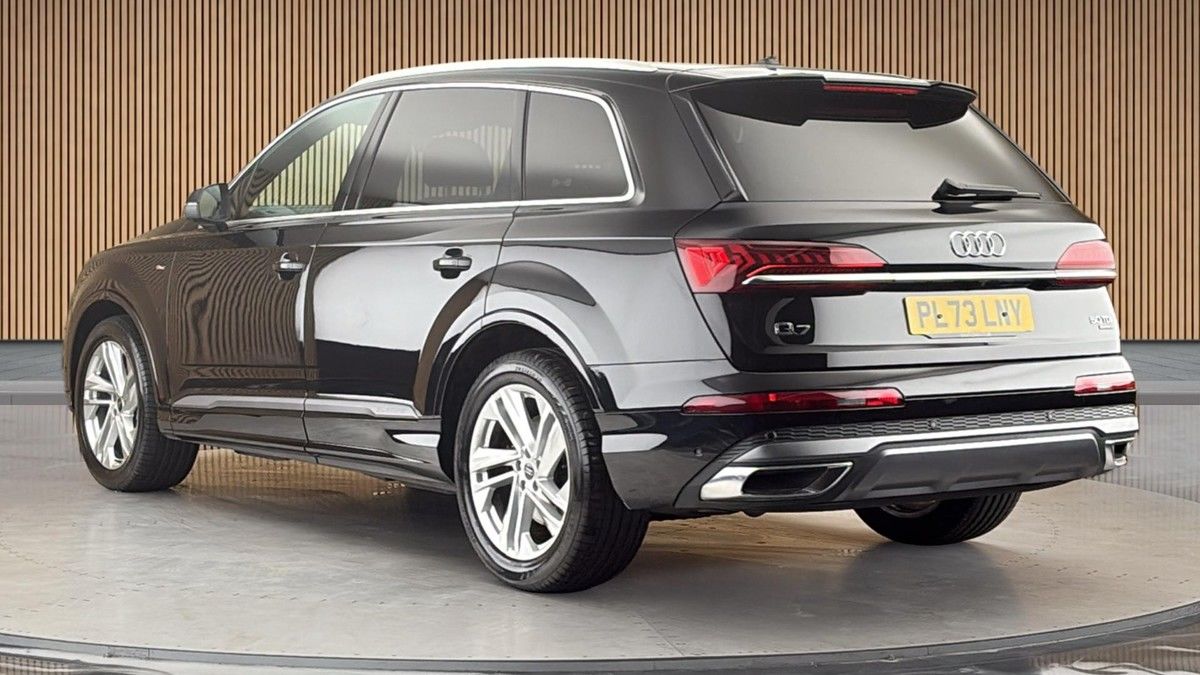 Audi Q7 Image 2