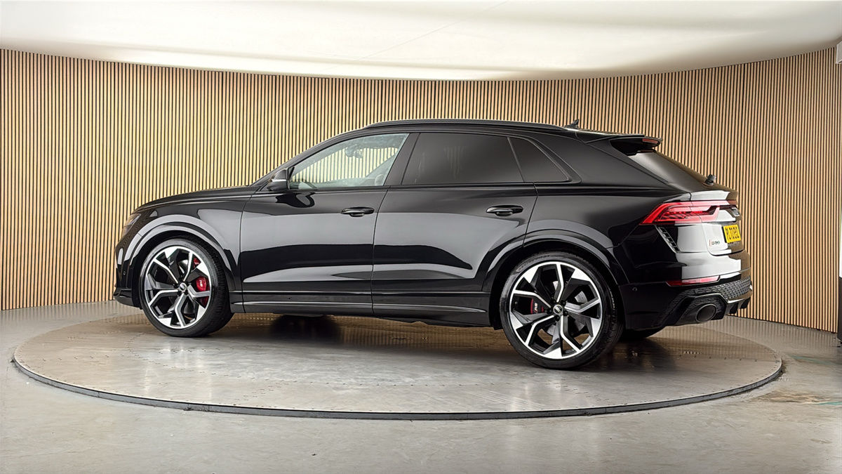 More views of Audi RSQ8