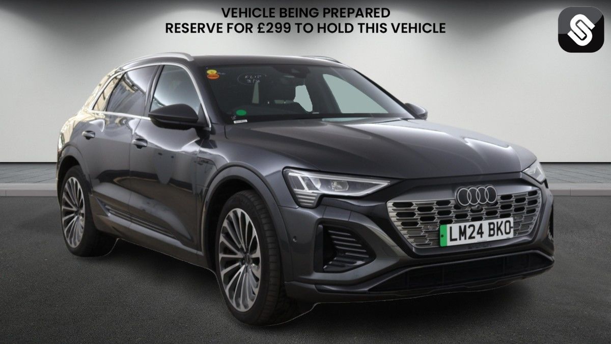 Audi Q8 e-tron Sticky Header Image