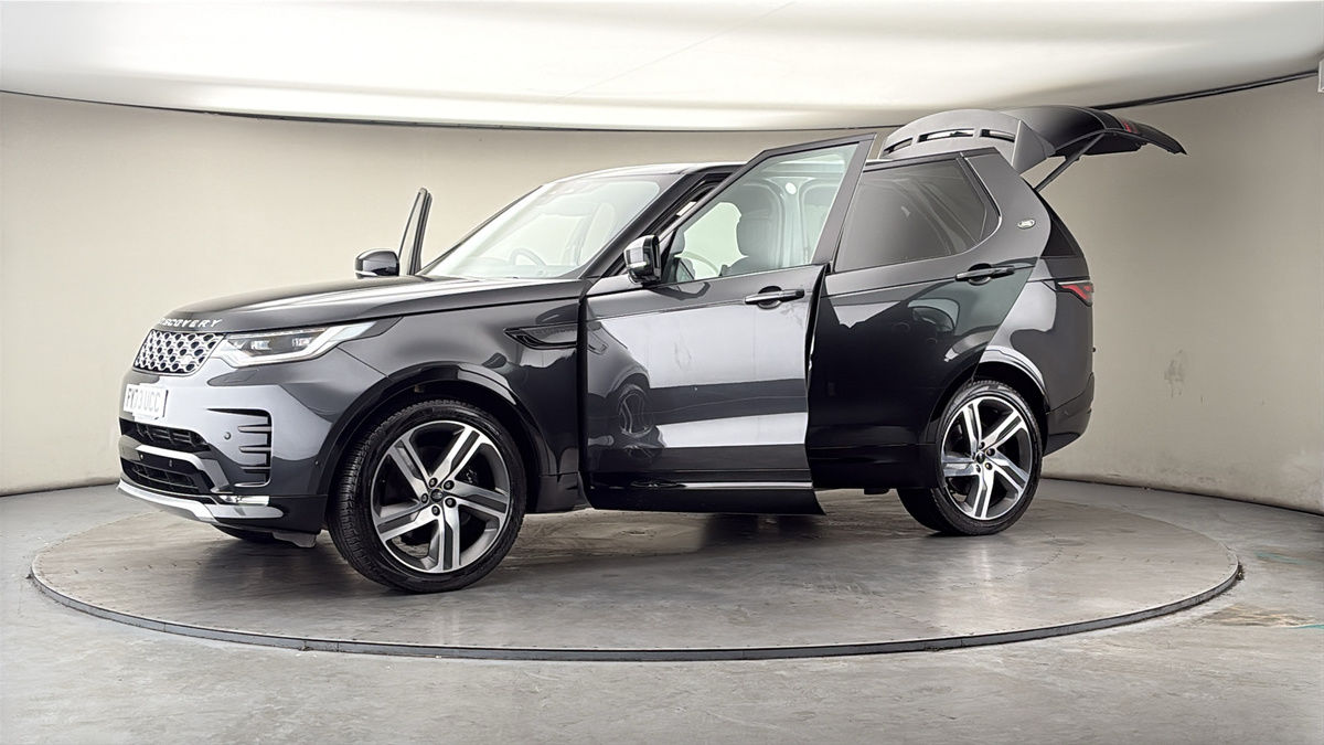 More views of Land Rover Discovery