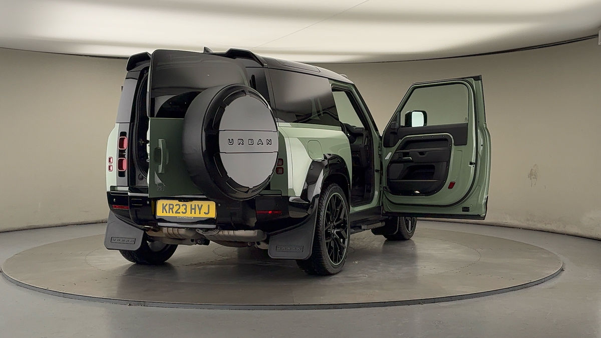 More views of Land Rover Defender 90