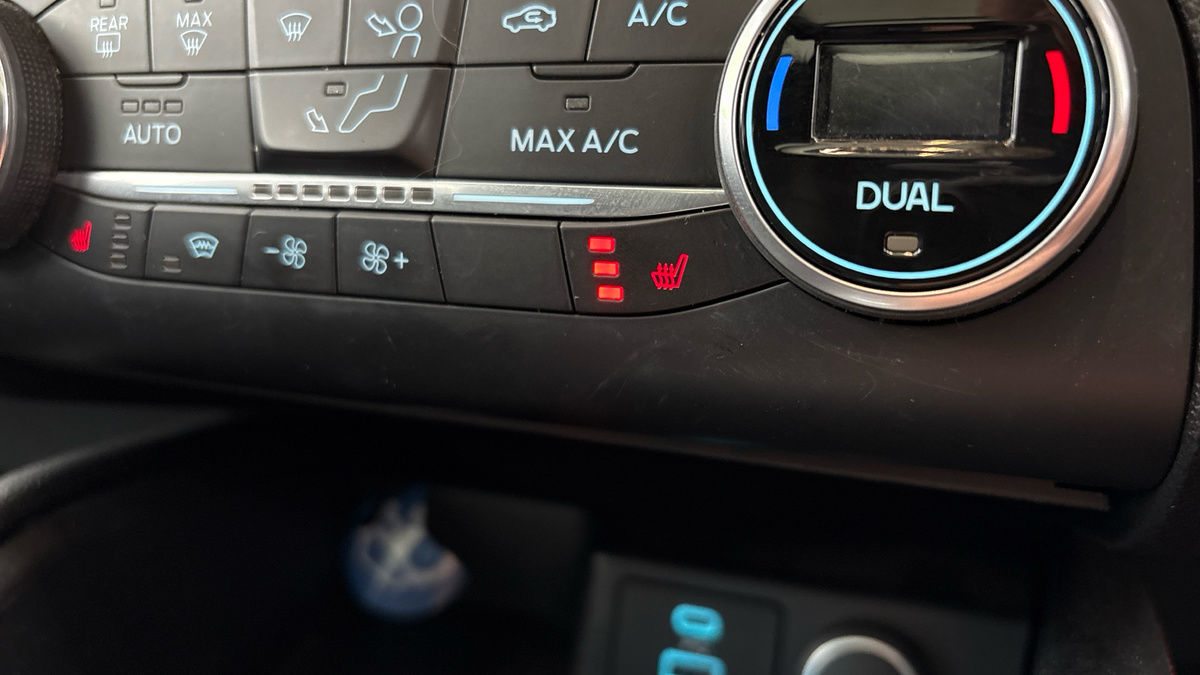 Ford Kuga Image 28