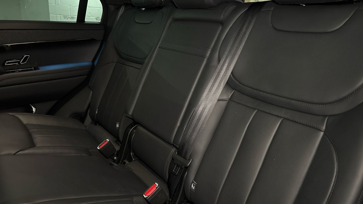 Land Rover Range Rover Sport Image 8