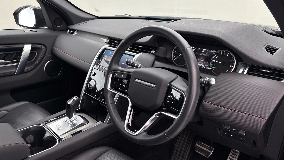 Land Rover Discovery Sport Image 5