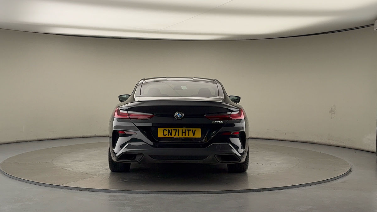 BMW 8 Series Image 4