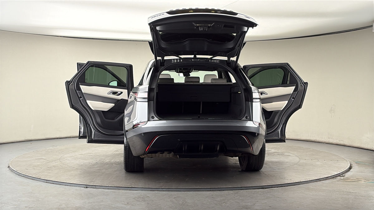 More views of Land Rover Range Rover Velar