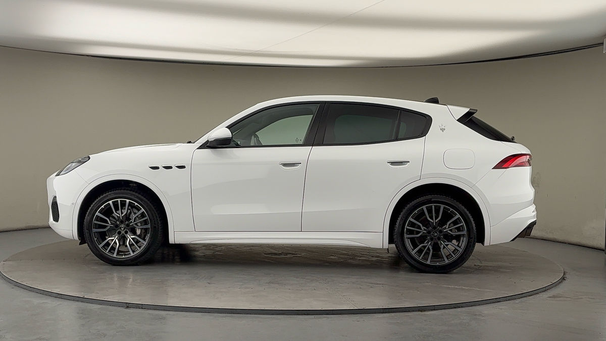 More views of Maserati Grecale