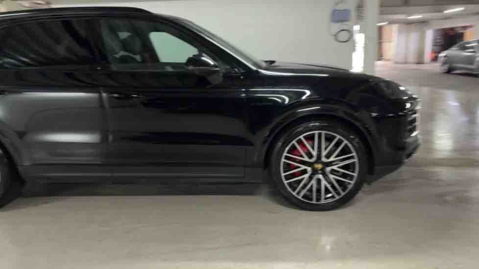 More views of Porsche Cayenne