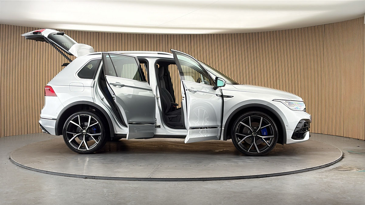 More views of Volkswagen Tiguan