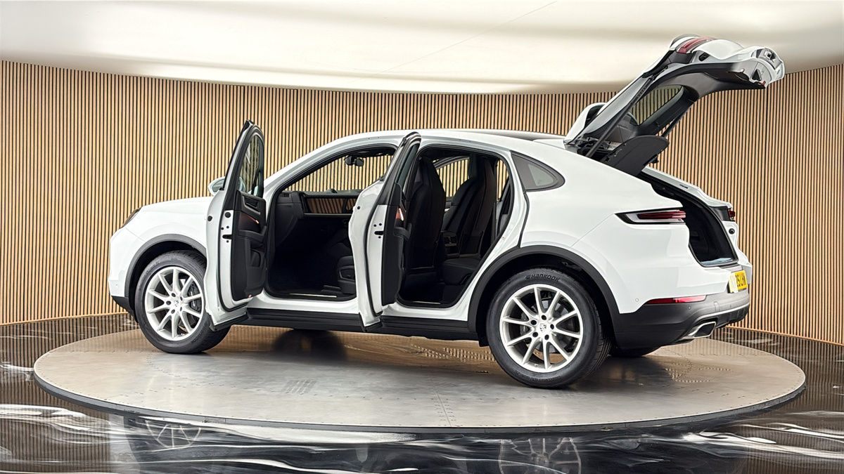 More views of Porsche Cayenne